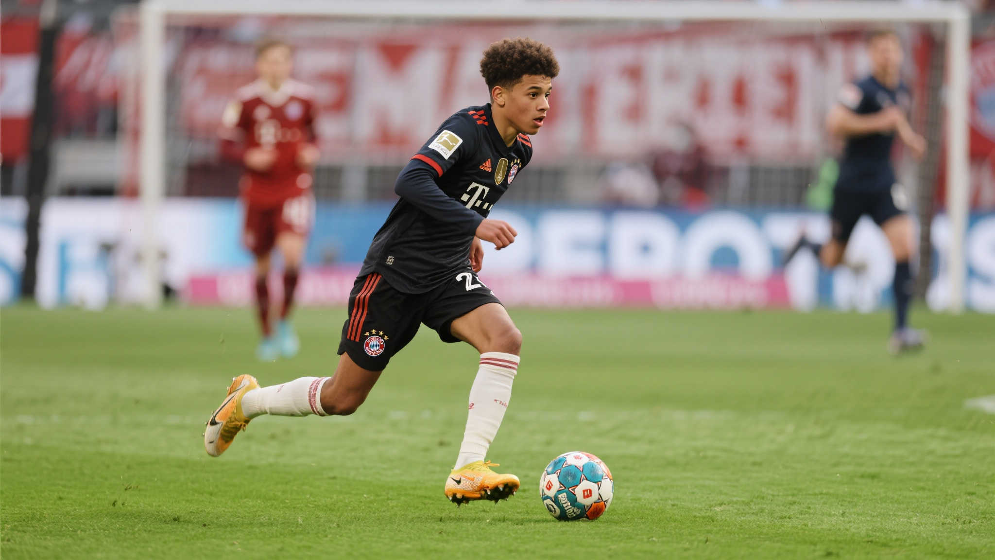 据业内专家分析，这位来自德甲联赛的小将，在场上的表